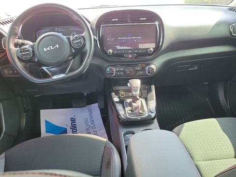 Certified 2025 Kia Soul GT-Line w/ GT-Line Technology Package FWD image 15