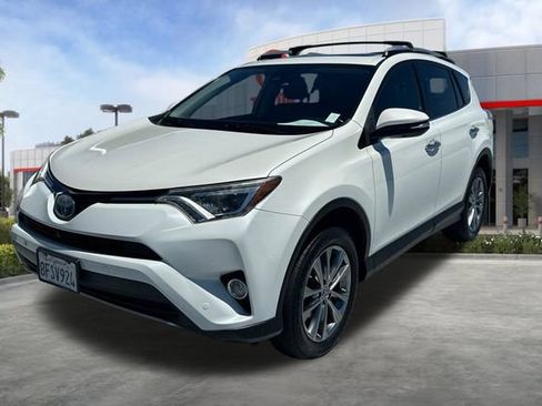 Used 2018 Toyota RAV4 Limited w/ Advanced Technology Package AWD/4WD image 3