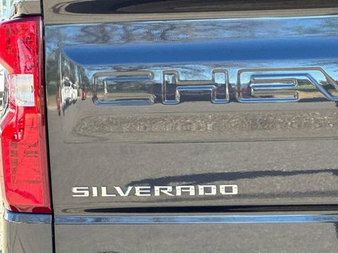 Used 2023 Chevrolet Silverado 1500 LT image 44