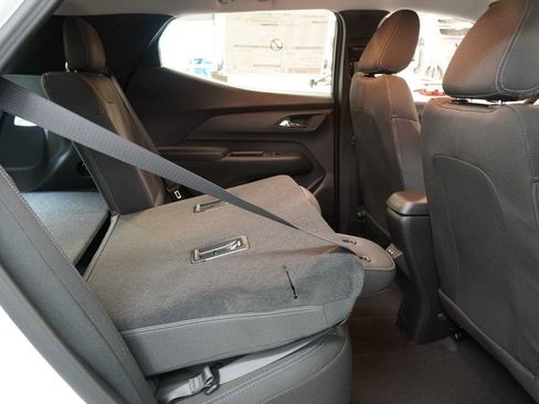 New 2027 Chevrolet Bolt LT w/ Comfort Package image 28