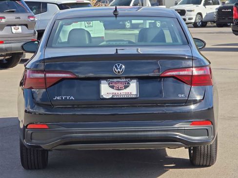 Used 2024 Volkswagen Jetta SE image 8