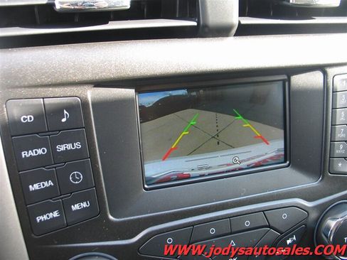 Used 2018 Ford Fusion SE FWD image 18