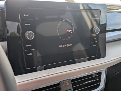 New 2025 Volkswagen Taos SEL image 13