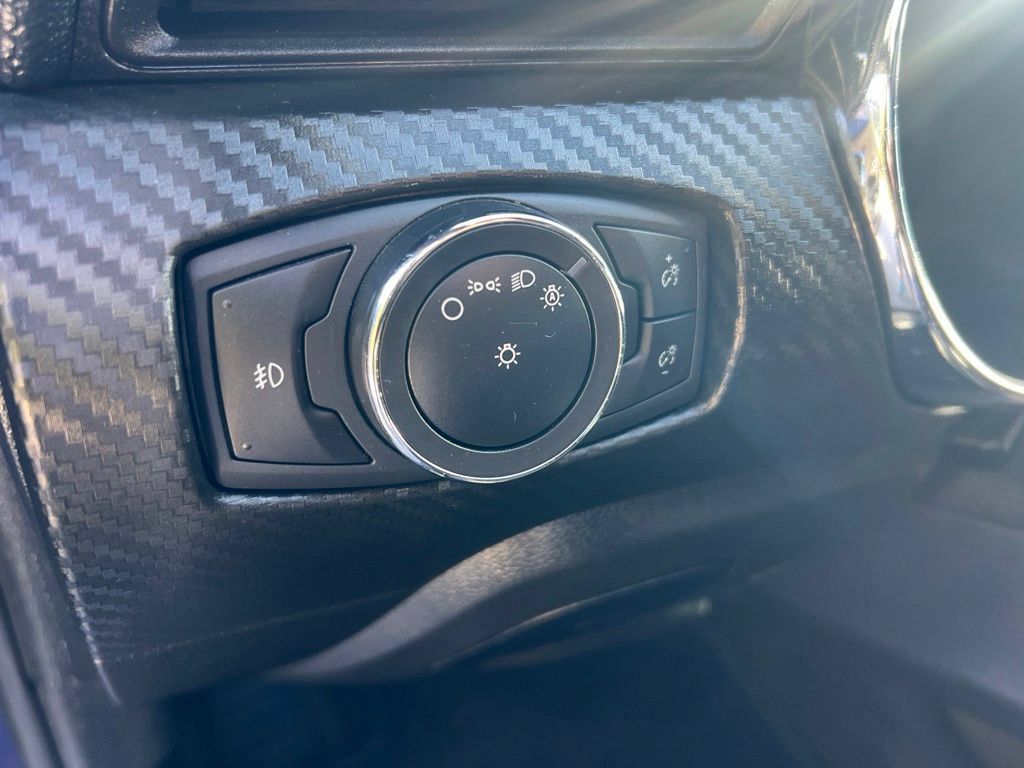 Used 2016 Ford Mustang Convertible w/ Equipment Group 051A RWD image 19