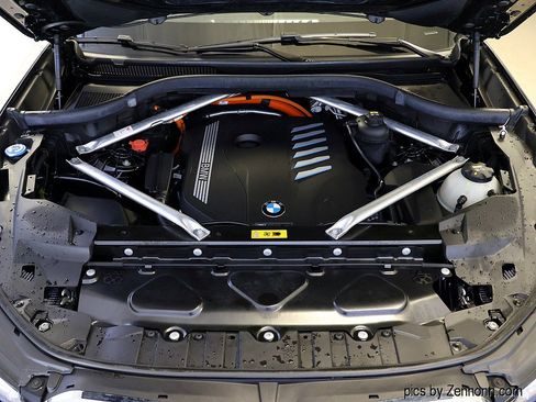 Used 2021 BMW X5 xDrive45e w/ Parking Assistance Package image 39