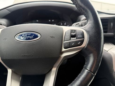 Used 2021 Ford Explorer XLT w/ Equipment Group 202A RWD image 11