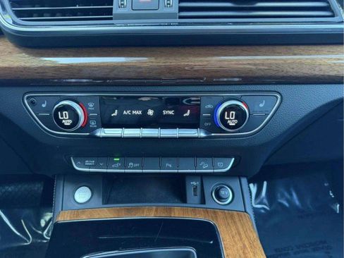 Certified 2023 Audi Q5 e Premium Plus w/ Premium Plus Package AWD/4WD image 17