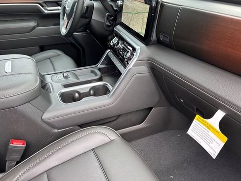 New 2026 GMC Sierra 2500 Denali w/ Denali Reserve Package image 17