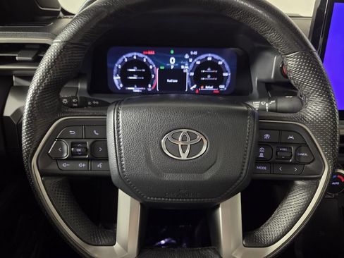 Used 2024 Toyota Tacoma TRD Sport w/ TRD Sport Upgrade Package RWD image 17