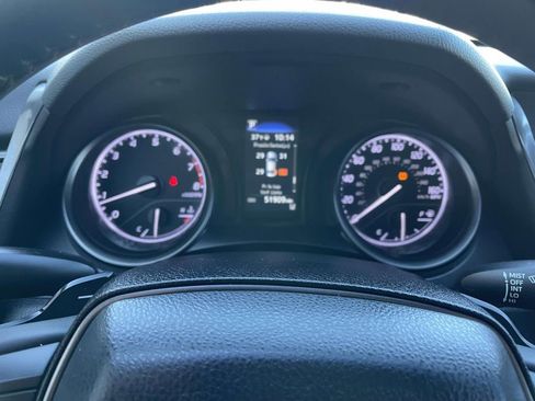 Used 2024 Toyota Camry SE image 34