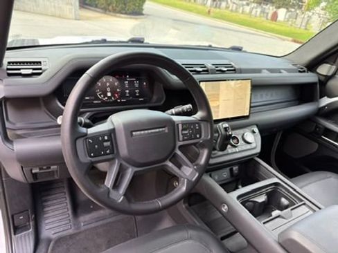 Used 2024 Land Rover Defender 130 X-Dynamic SE AWD/4WD image 14
