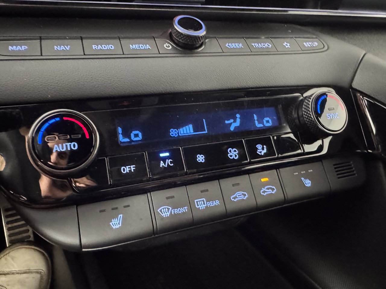 Used 2023 Hyundai Elantra N FWD image 24