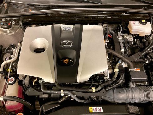 Used 2021 Lexus ES 300h Ultra Luxury w/ Accessory Package 2 image 30