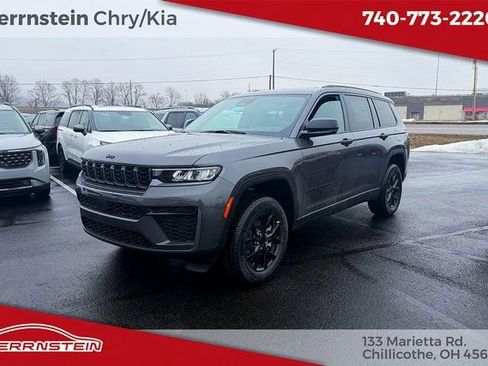 New 2026 Jeep Grand Cherokee L Laredo image 3