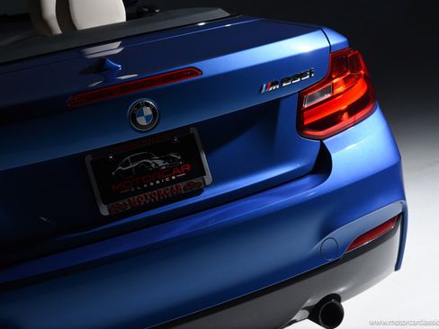 Used 2016 BMW M235i xDrive Convertible AWD/4WD image 15