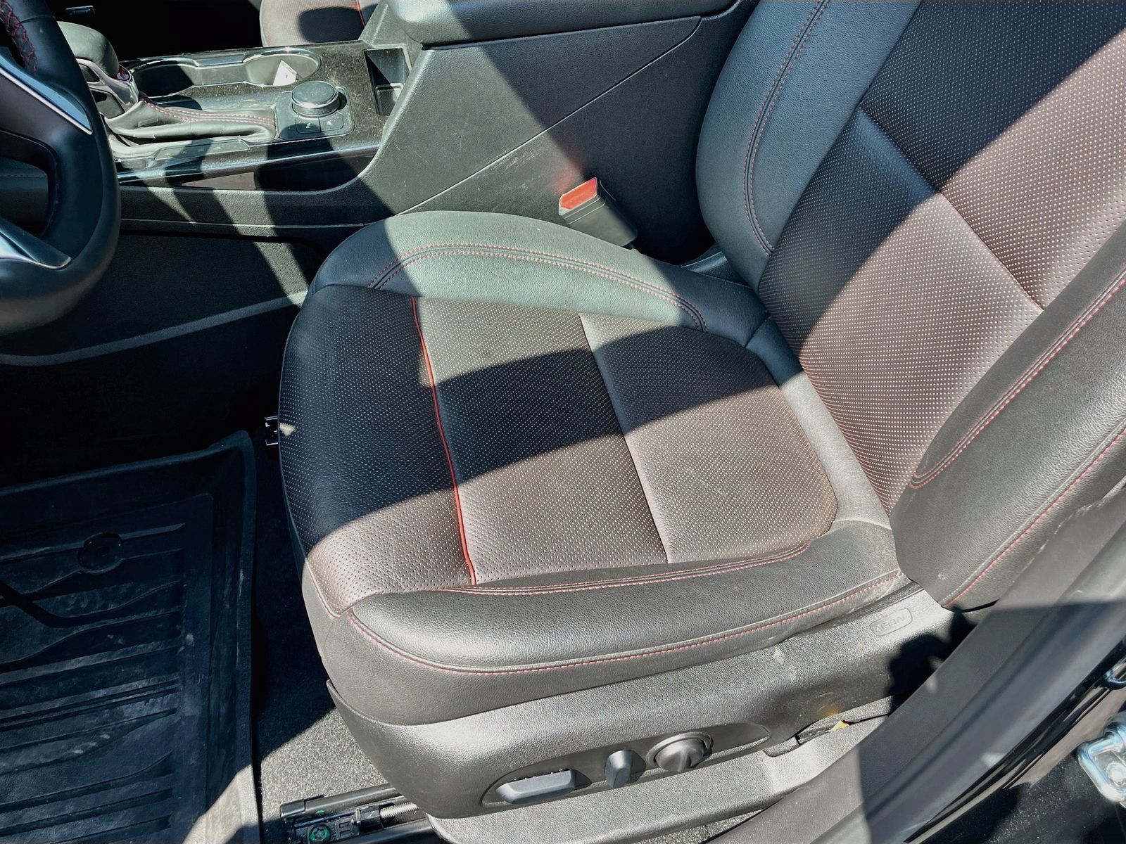 Used 2025 Chevrolet Blazer RS w/ Enhanced Convenience Package FWD image 20