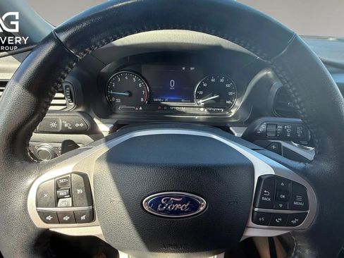 Used 2020 Ford Explorer XLT w/ Class III Trailer Tow Package AWD/4WD image 10