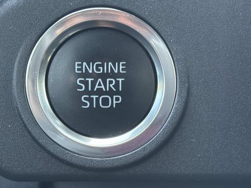 Used 2025 Toyota 4Runner SR5 RWD image 21