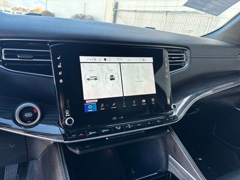 Used 2022 Jeep Wagoneer Series II image 19