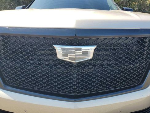 Used 2024 Cadillac Escalade Sport Platinum w/ LPO, ONYX Package AWD/4WD image 7