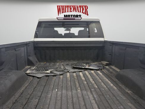 Used 2023 Chevrolet Silverado 2500 Custom w/ Custom Convenience Package AWD/4WD image 9