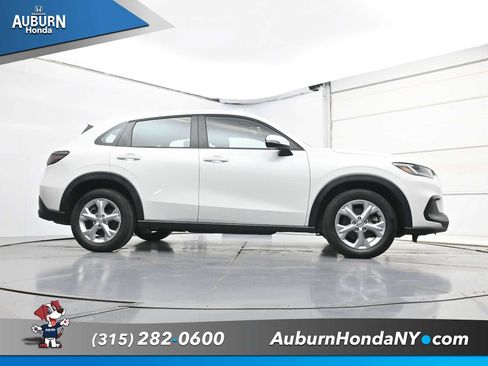 Used 2024 Honda HR-V LX image 27