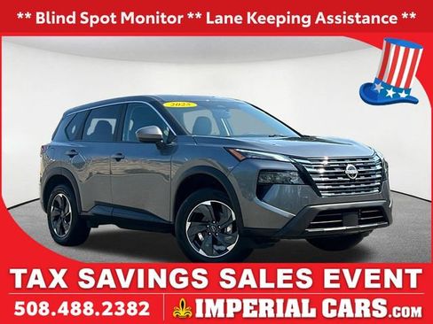 Used 2025 Nissan Rogue SV AWD/4WD image 1