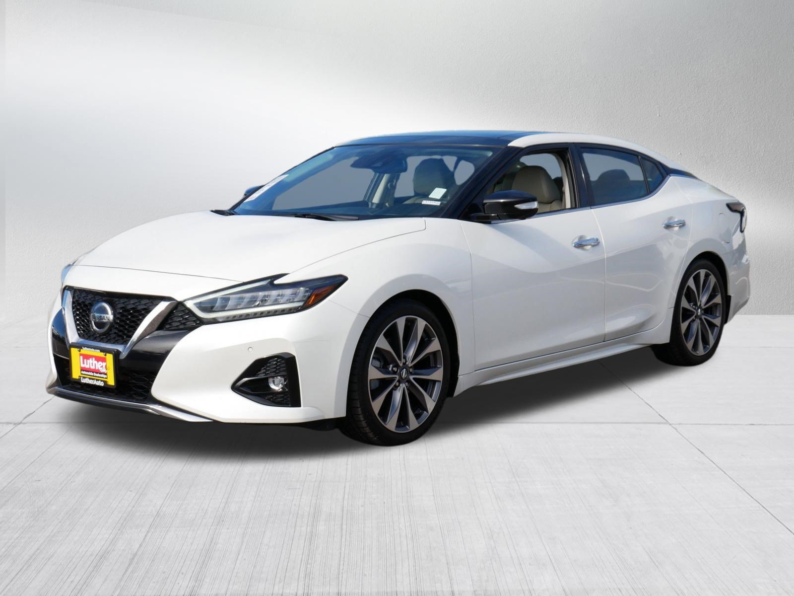 Used 2022 Nissan Maxima Platinum w/ Sport Mat Group FWD image 3