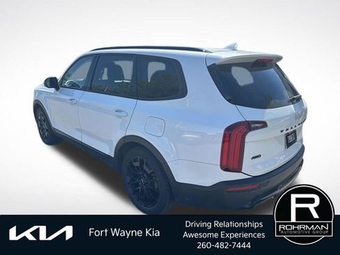 Used 2022 Kia Telluride SX w/ SX Prestige Package AWD/4WD image 3