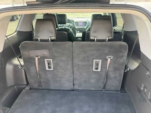 Used 2019 GMC Acadia SLT image 21