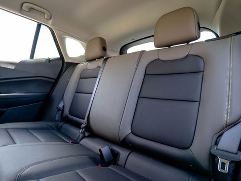 New 2026 Chevrolet Trax ACTIV FWD image 30
