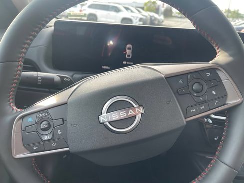 Used 2026 Nissan Sentra SR w/ SR Premium Package FWD image 12