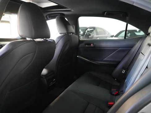 Used 2017 Lexus IS 350 F Sport RWD image 13