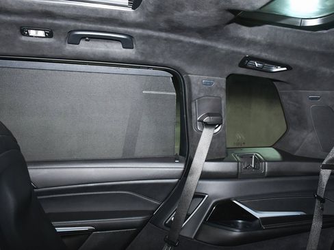 Used 2023 BMW X7 xDrive40i w/ M Sport Package image 76