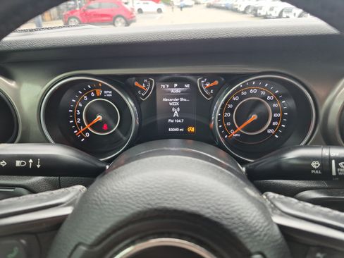 Used 2018 Jeep Wrangler Unlimited Sport S AWD/4WD image 25