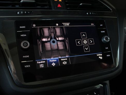 Used 2024 Volkswagen Tiguan SE R-Line image 18