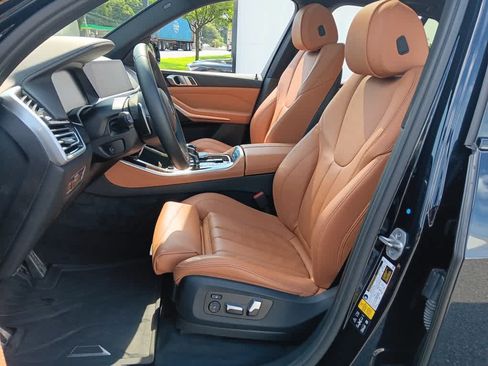 Used 2021 BMW X5 xDrive40i w/ M Sport Package AWD/4WD image 11