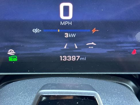 Used 2024 Chevrolet Equinox EV RS image 25