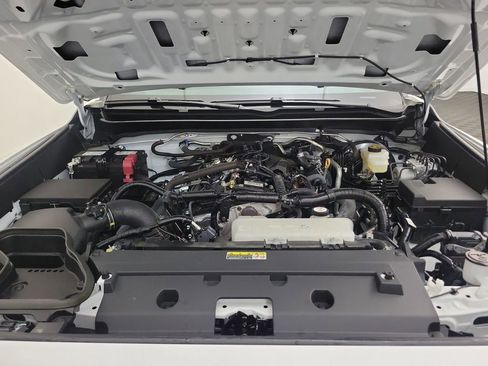 Used 2024 Toyota Tacoma TRD Sport image 29