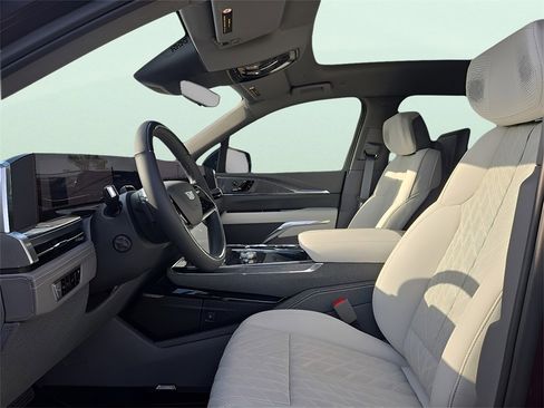 New 2026 Cadillac Escalade IQ Luxury 1 w/ LPO, Floor Liner Package image 22