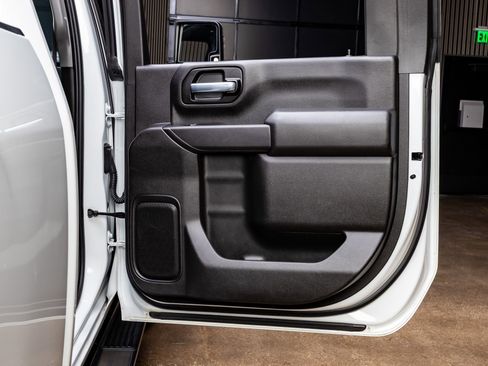 Used 2020 GMC Sierra 2500 4x4 Crew Cab w/ Gooseneck/5TH Wheel Package image 37