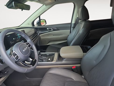 Certified 2026 Kia Carnival FWD image 21