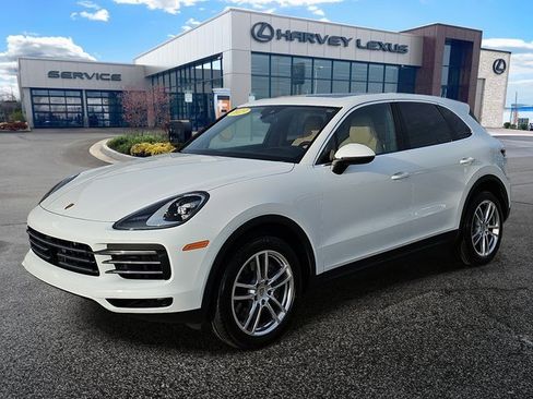 Used 2023 Porsche Cayenne image 1