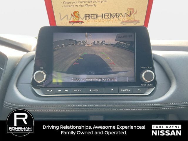 Used 2023 Nissan Rogue SV AWD/4WD image 16