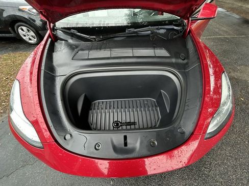 Used 2022 Tesla Model Y Long Range image 11