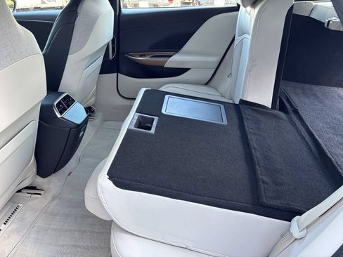 Used 2024 Lucid Air Touring AWD/4WD image 22