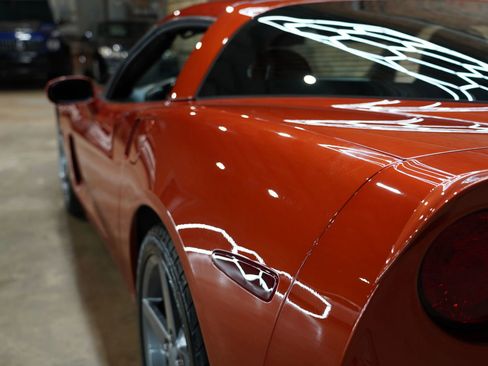 Used 2006 Chevrolet Corvette Coupe w/ Preferred Equipment Group image 22