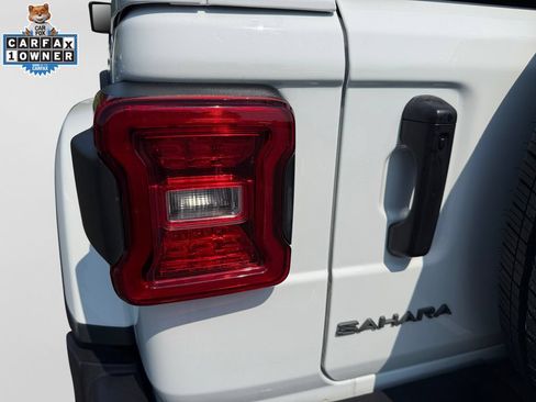 Certified 2025 Jeep Wrangler Unlimited Sahara AWD/4WD image 19
