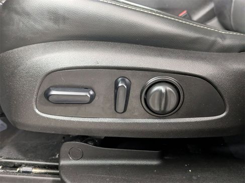 Used 2018 GMC Acadia SLT image 13