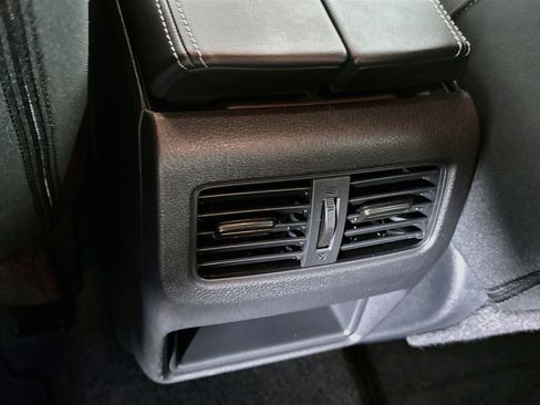 Used 2025 Nissan Rogue S FWD image 26